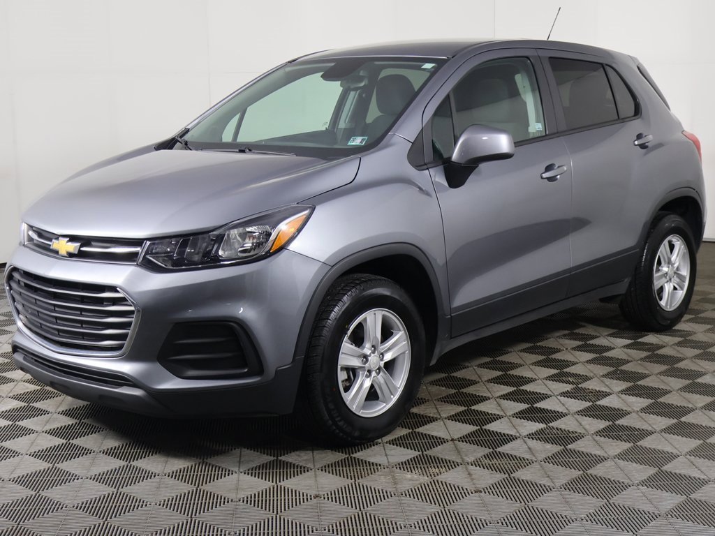 Used 2020 Chevrolet Trax LS w/ Tint and Cruise Package image 5