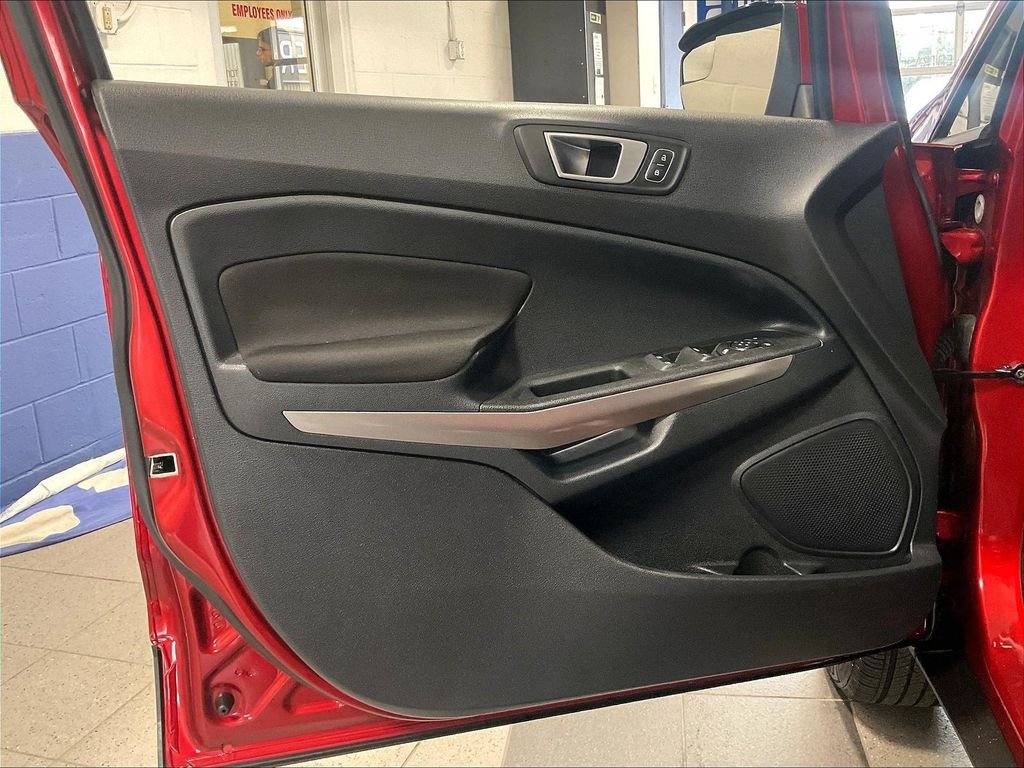 Used 2019 Ford EcoSport SE w/ Interior Protection Package FWD image 9