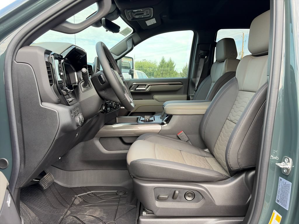 New 2026 Chevrolet Silverado 2500 ZR2 w/ LPO, Dark Essentials Package AWD/4WD image 14