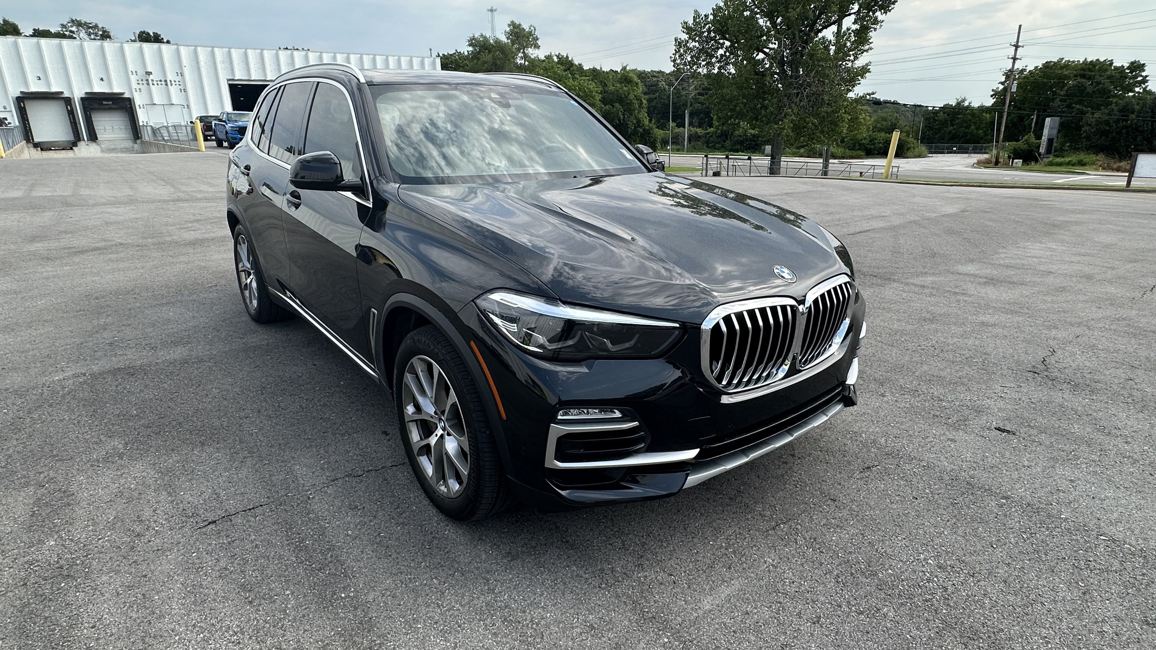 Used 2021 BMW X5 xDrive45e w/ Premium Package AWD/4WD image 2