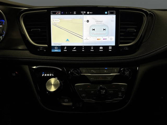 New 2026 Chrysler Pacifica Select AWD/4WD image 8
