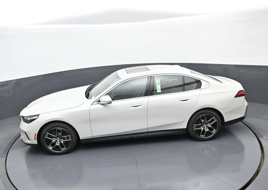 New 2027 BMW 530i xDrive w/ Premium Package AWD/4WD image 33
