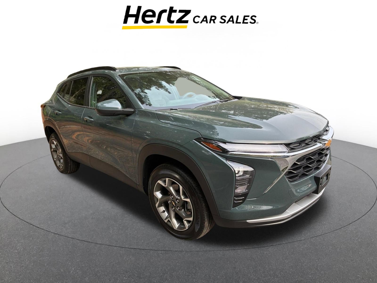 Used 2025 Chevrolet Trax LT image 1