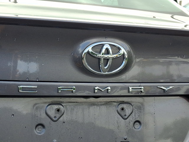 Used 2020 Toyota Camry SE w/ Cold Weather Package AWD/4WD image 28
