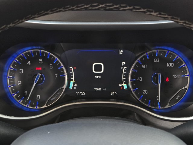 Used 2024 Chrysler Pacifica Touring-L FWD image 16