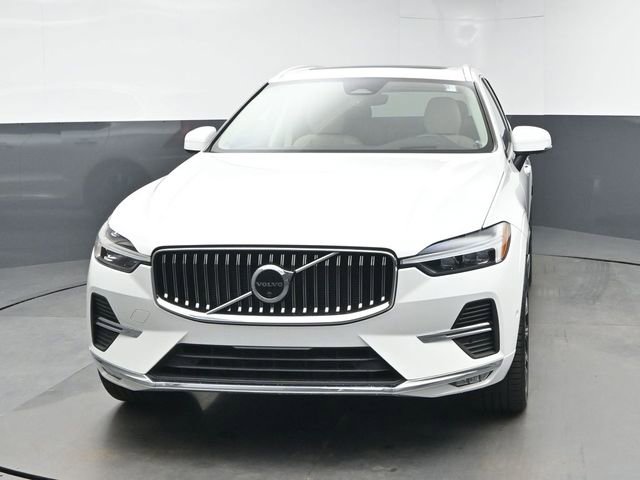 Used 2023 Volvo XC60 B5 Ultimate image 3