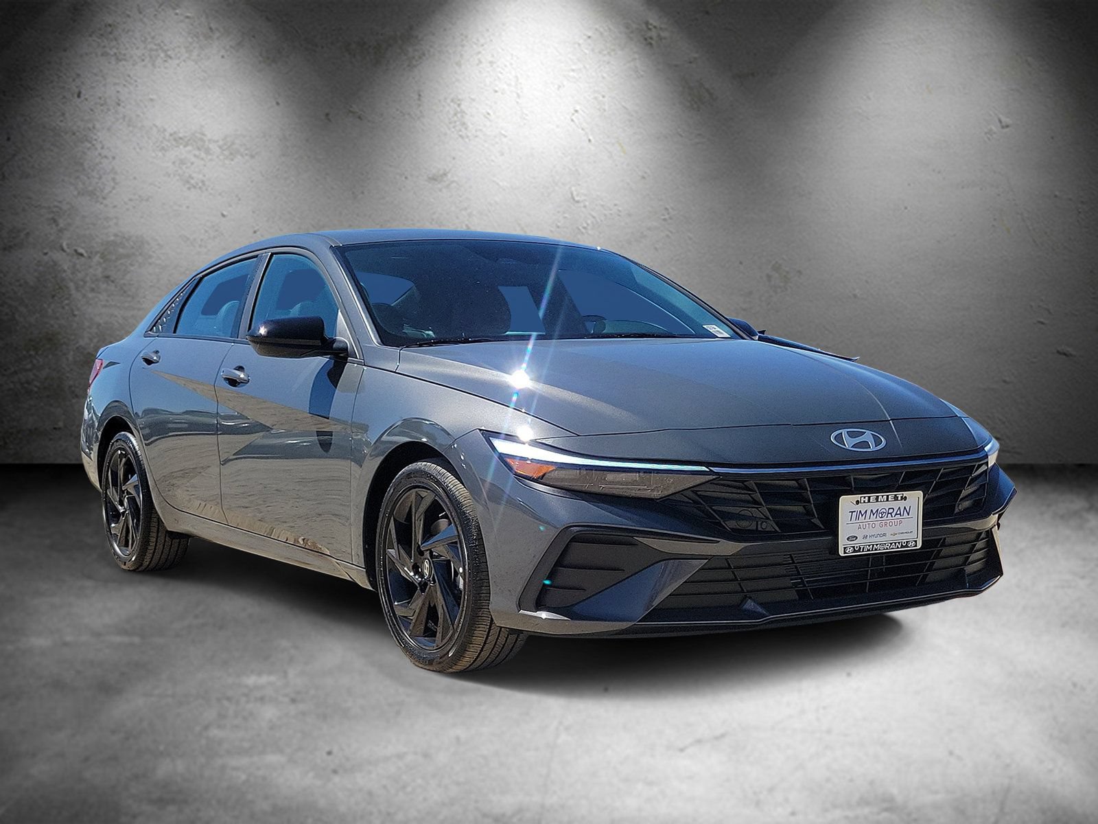 New 2026 Hyundai Elantra SEL Sport FWD image 2