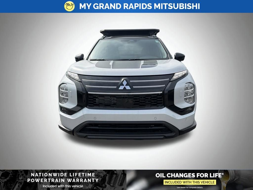 New 2026 Mitsubishi Outlander Trail Edition image 2
