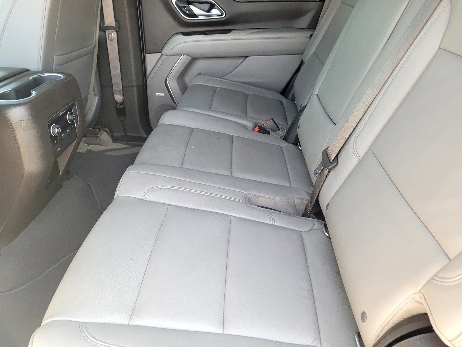 Used 2021 Chevrolet Tahoe LT w/ Luxury Package image 9