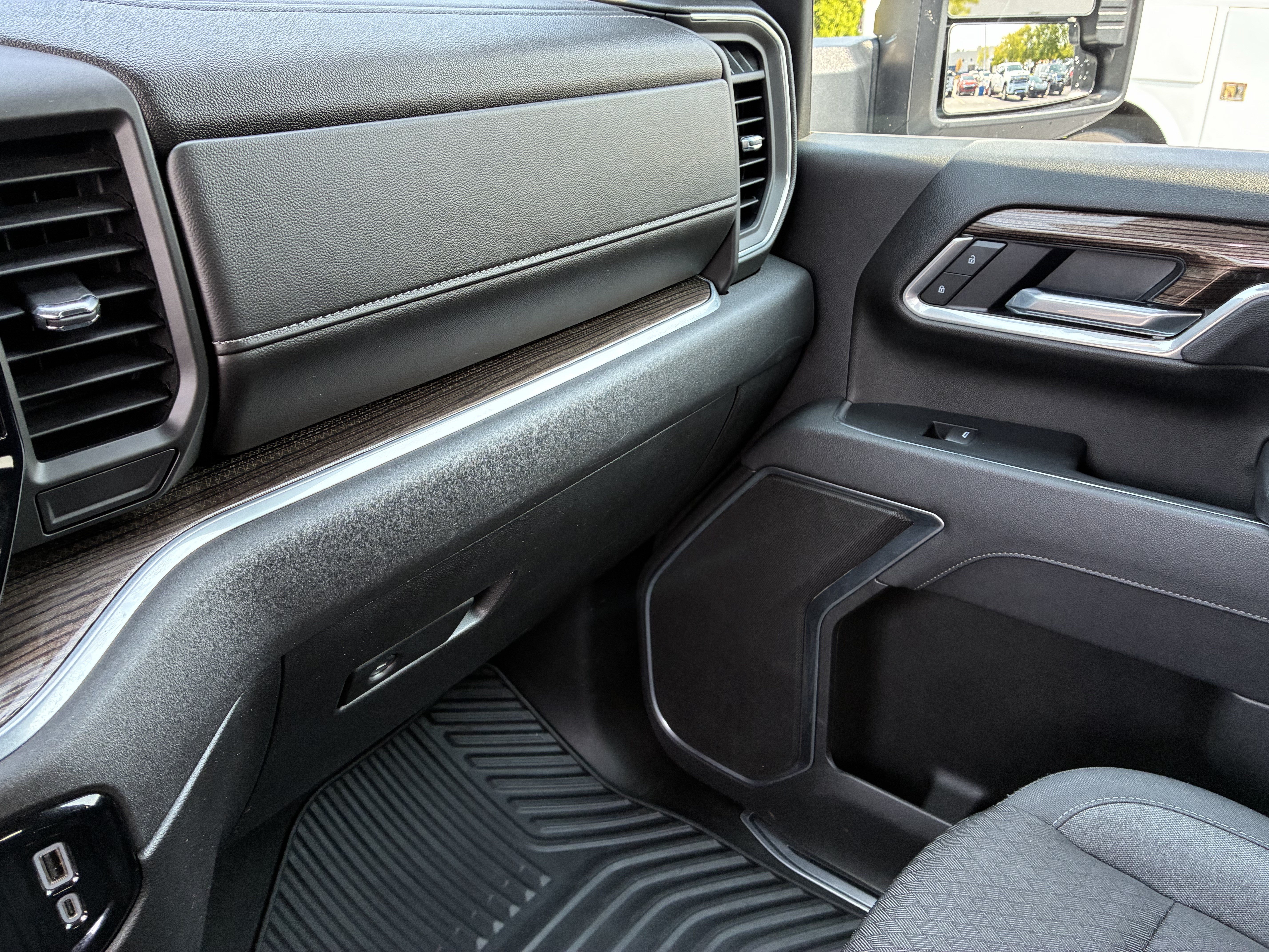 Used 2025 Chevrolet Silverado 2500 LT w/ Convenience Package AWD/4WD image 37