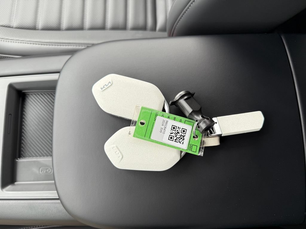 Certified 2024 Kia EV9 Land AWD/4WD image 37