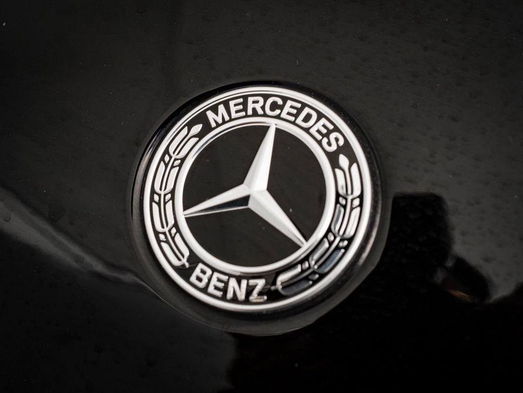 Certified 2025 Mercedes-Benz GLC 300 GLC 300 image 9