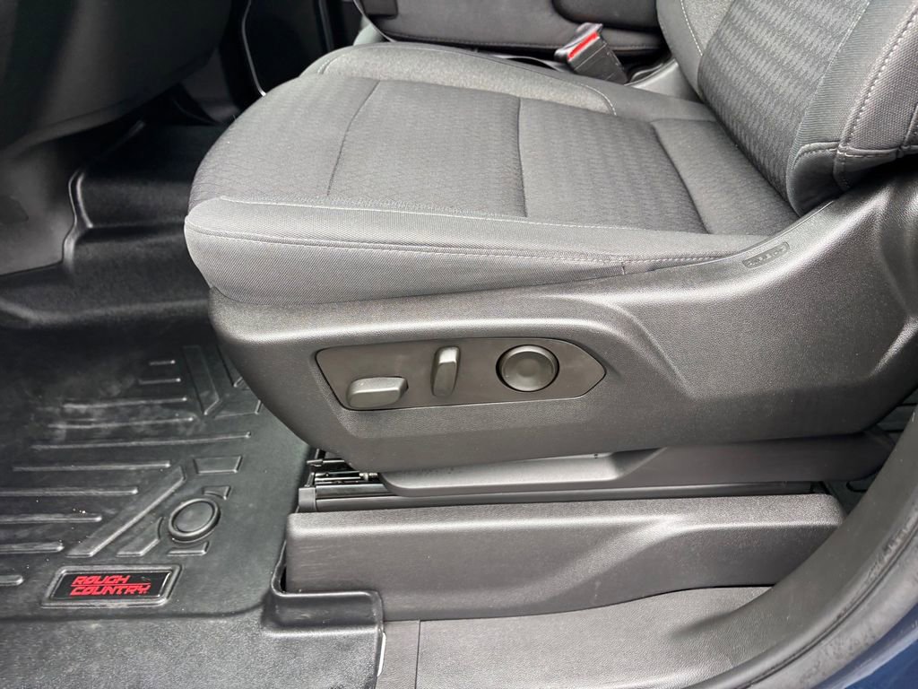 Used 2022 Chevrolet Silverado 1500 RST AWD/4WD image 23