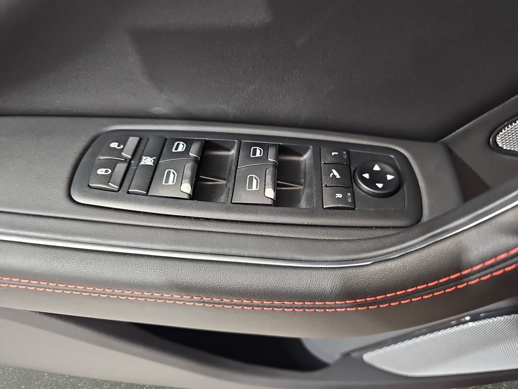 Used 2022 Maserati Levante Modena AWD/4WD image 29