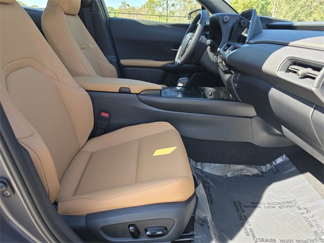 New 2025 Lexus UX 300h FWD image 10