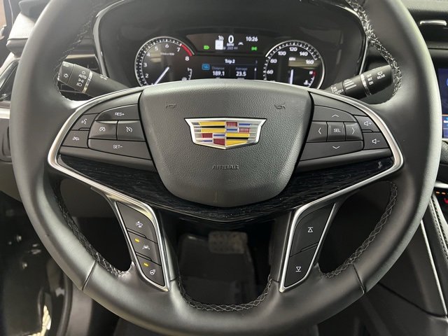 Used 2025 Cadillac XT5 Premium Luxury image 17