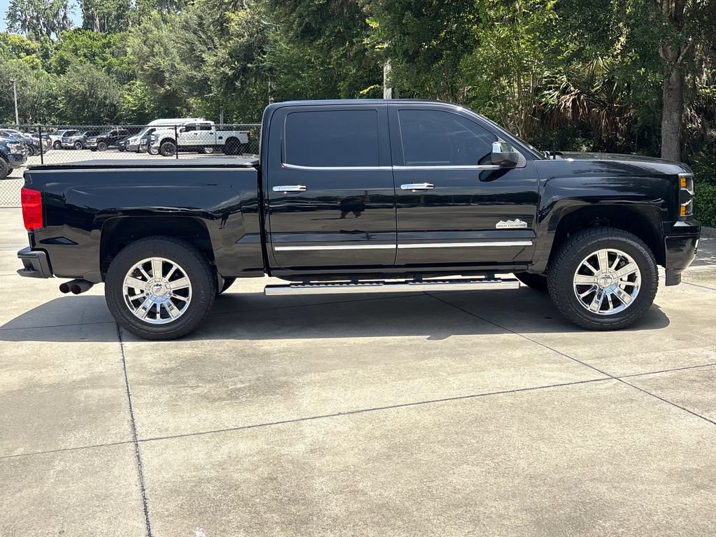 Used 2015 Chevrolet Silverado 1500 High Country w/ High Country Premium Package AWD/4WD image 2