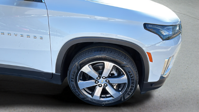 Used 2023 Chevrolet Traverse LT w/ LT Premium Package FWD image 38