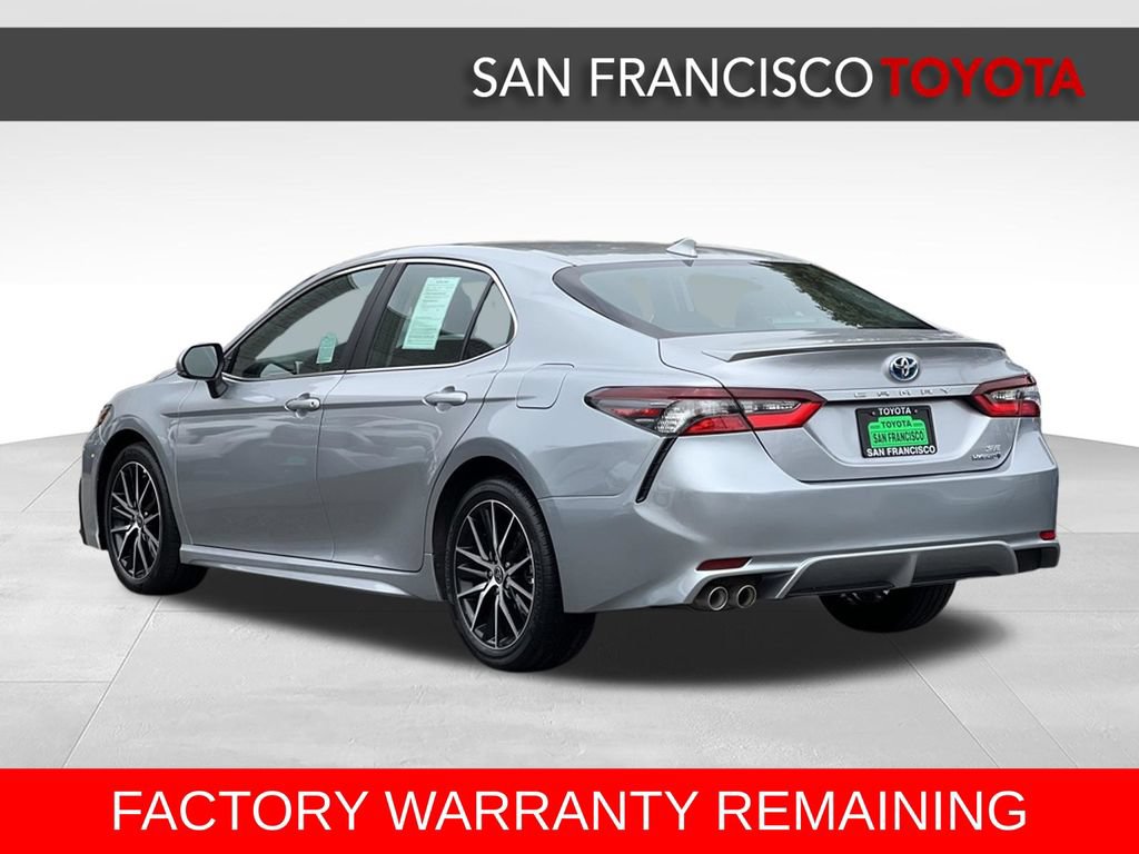 Used 2023 Toyota Camry SE FWD image 3