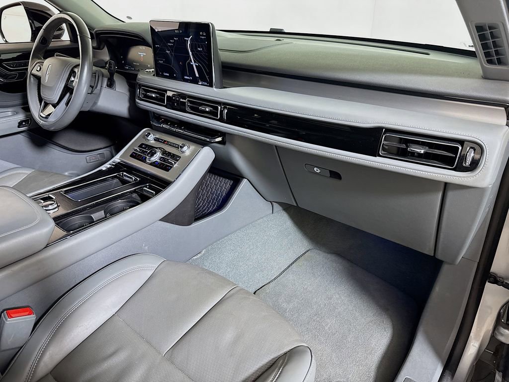 Used 2020 Lincoln Aviator Reserve w/ Equipment Group 201A image 30