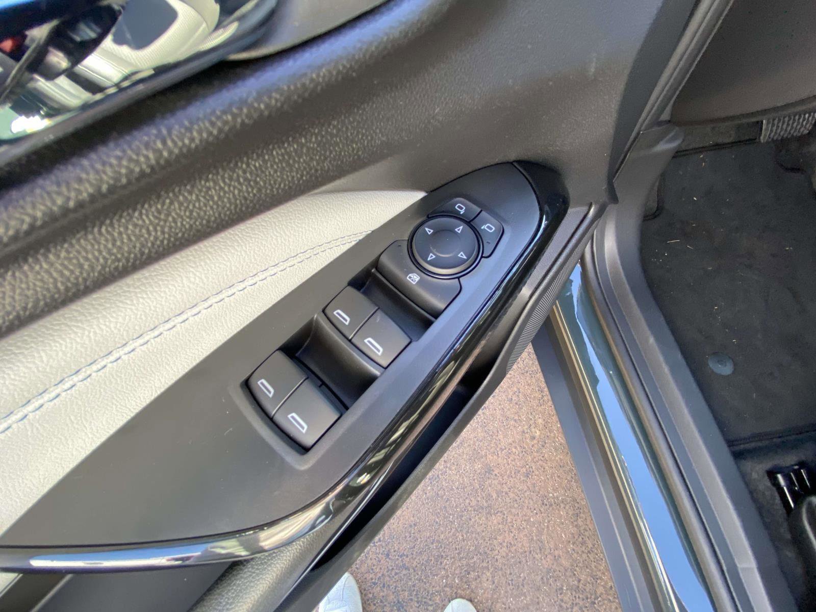 Used 2025 Chevrolet Trax LT image 16