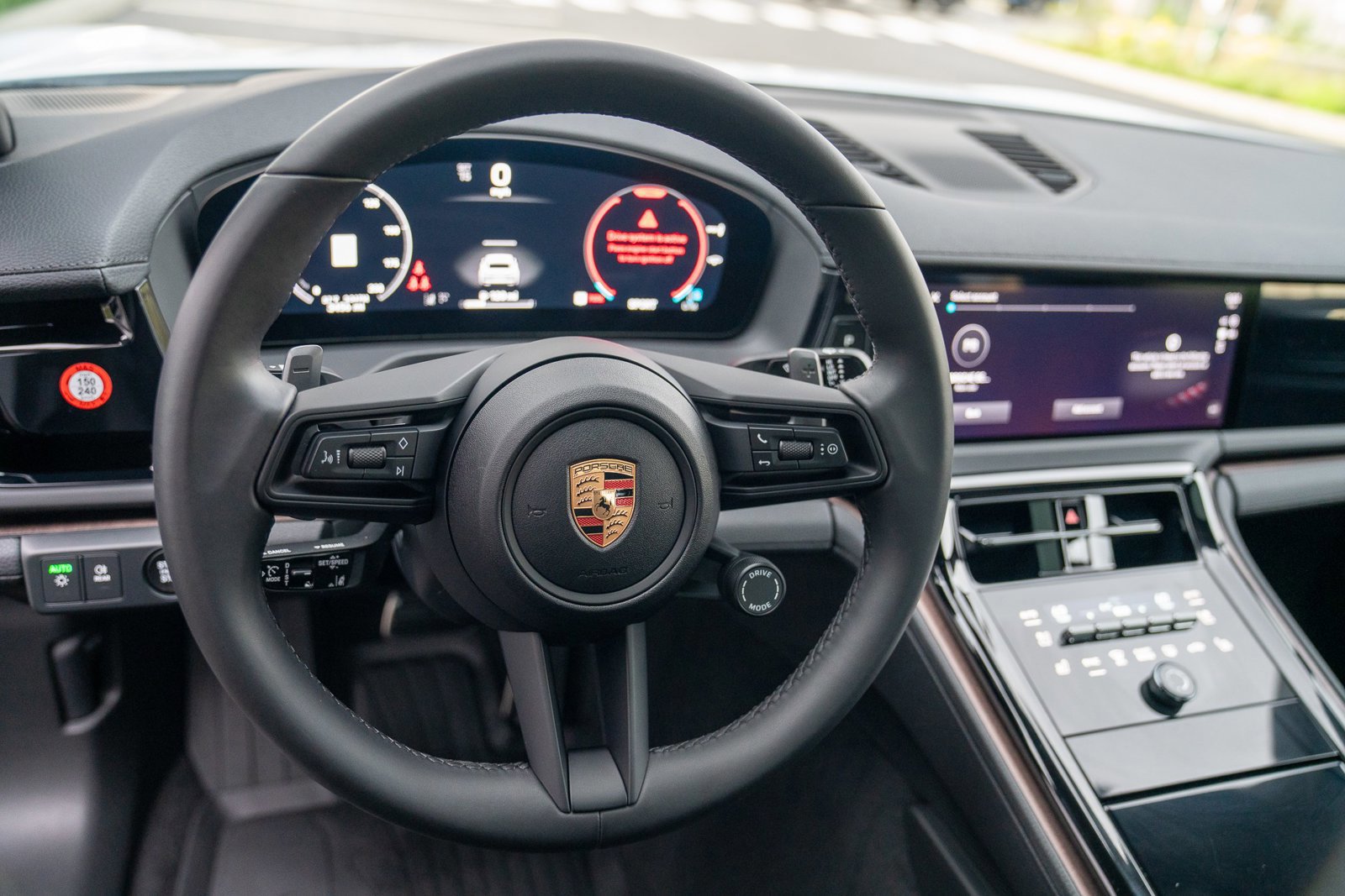 Used 2025 Porsche Panamera 4 image 14