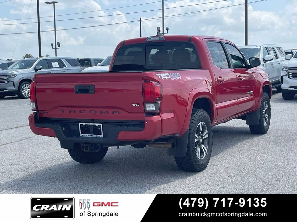 Used 2018 Toyota Tacoma TRD Sport w/ TRD Premium Sport Package AWD/4WD image 7