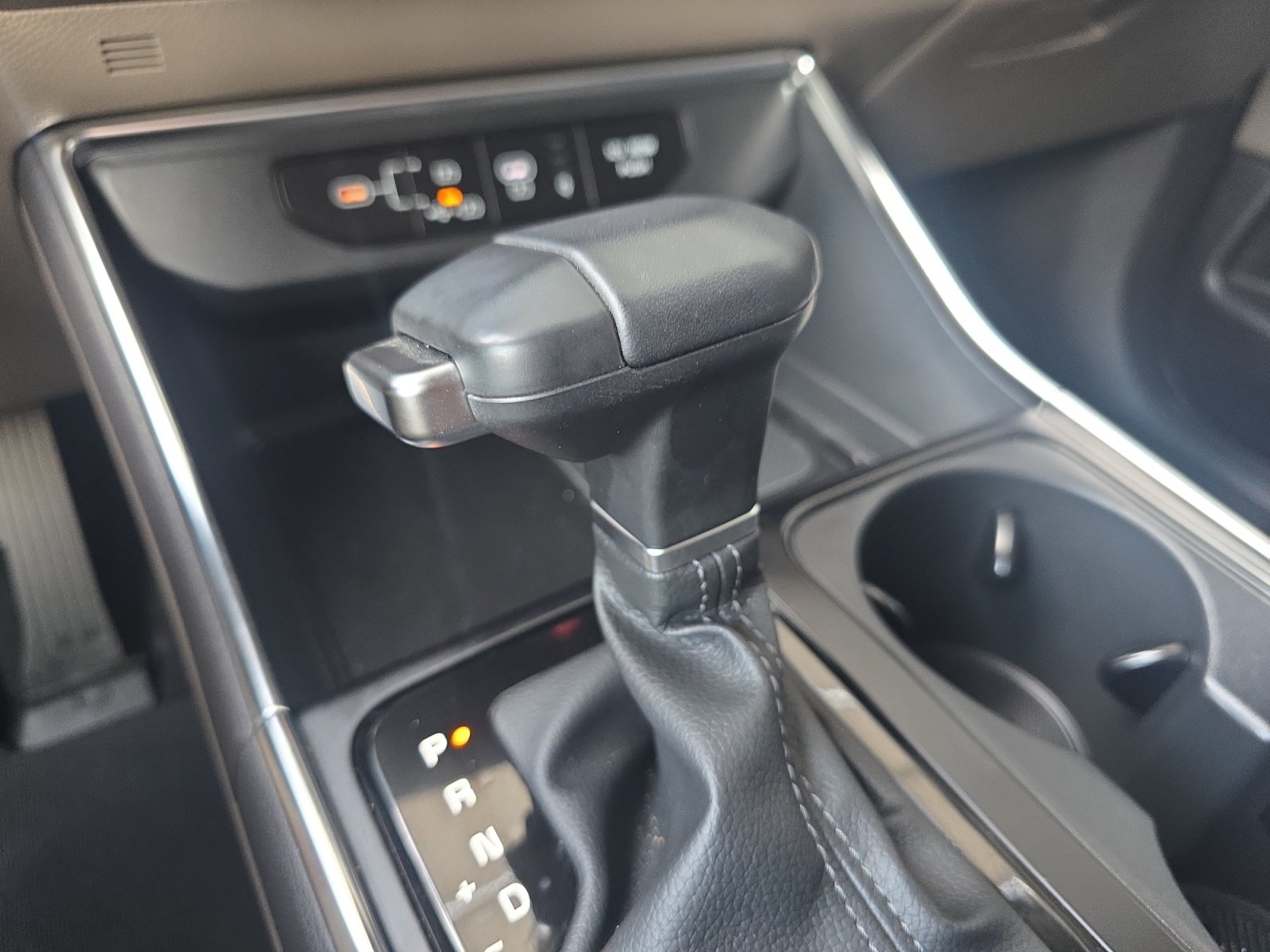 Certified 2026 Kia Carnival EX FWD image 20