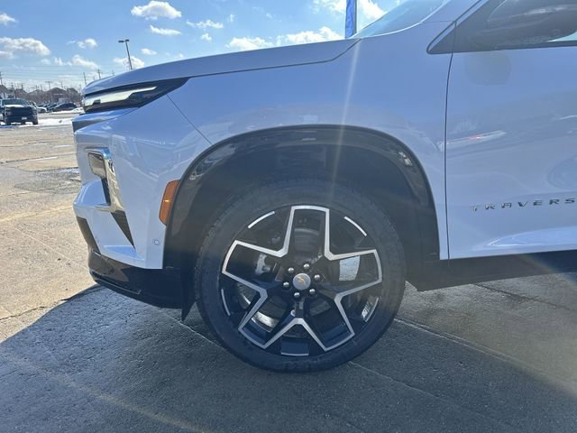 New 2026 Chevrolet Traverse High Country w/ LPO, Floor Liner Package AWD/4WD image 35