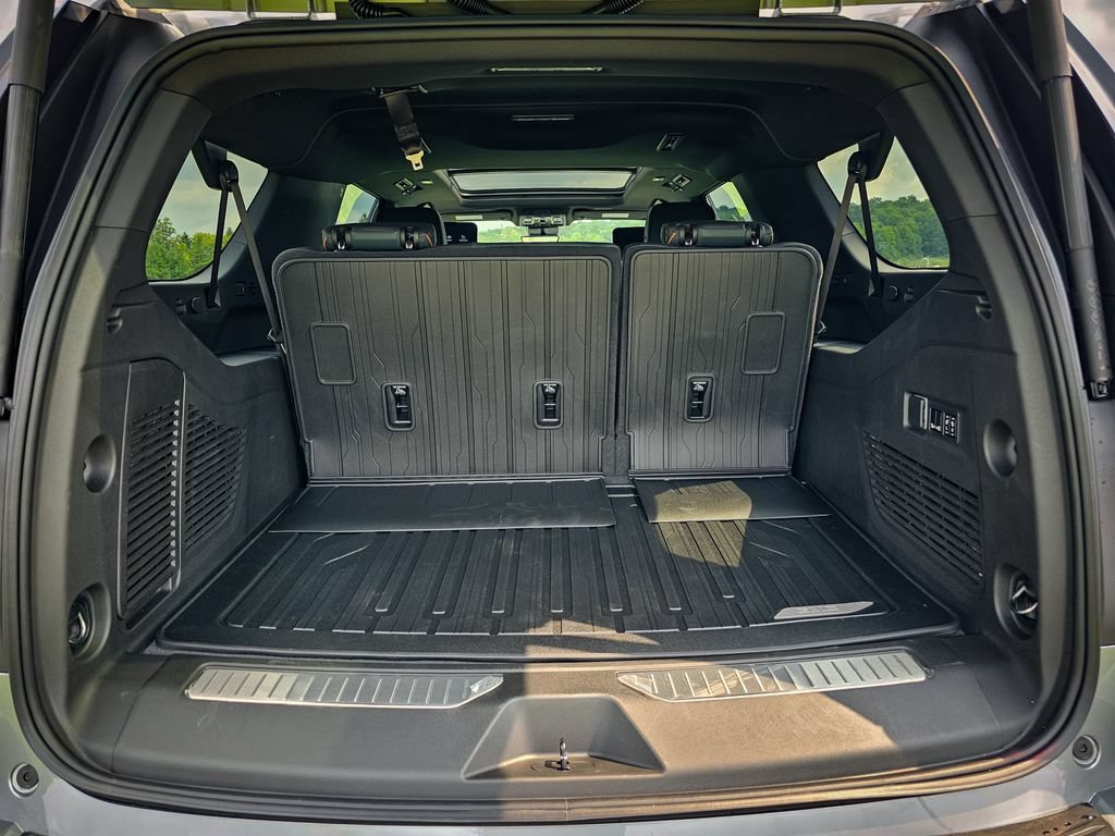 New 2026 GMC Yukon XL AT4 w/ AT4 Premium Plus Package AWD/4WD image 42