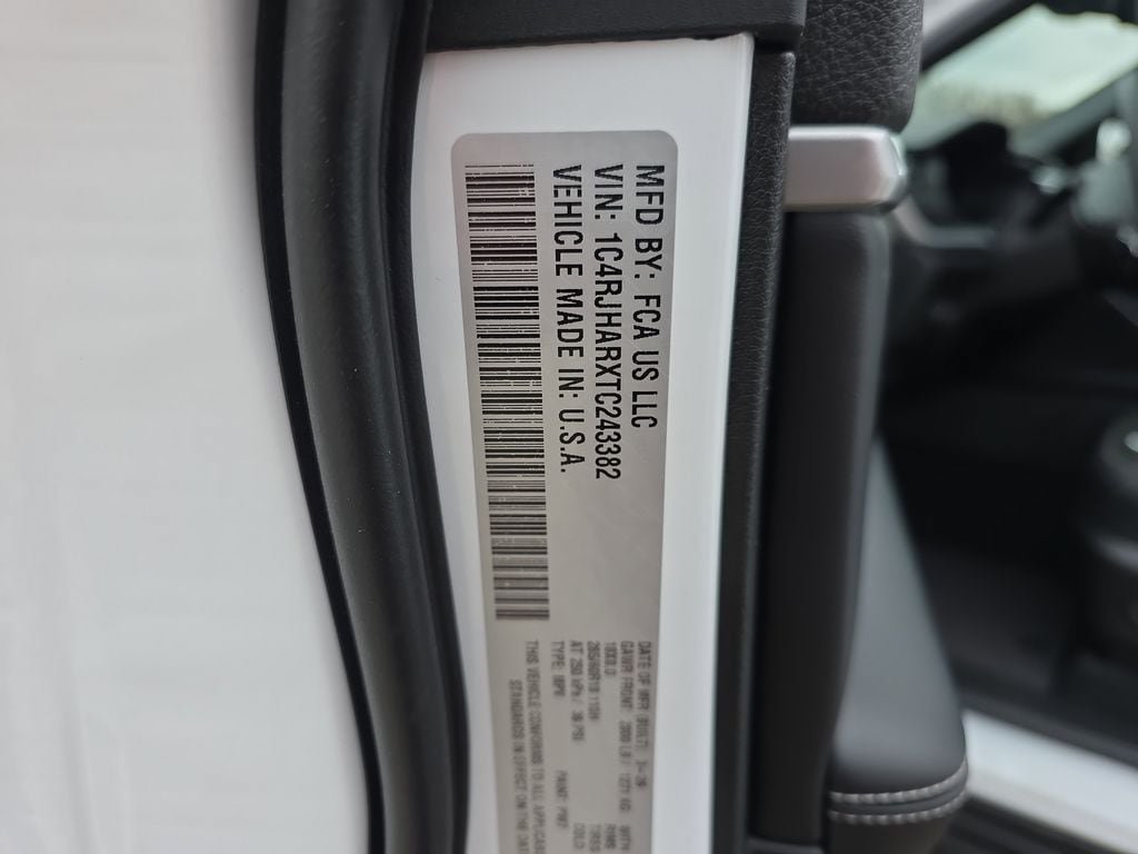 New 2026 Jeep Grand Cherokee Altitude AWD/4WD image 37