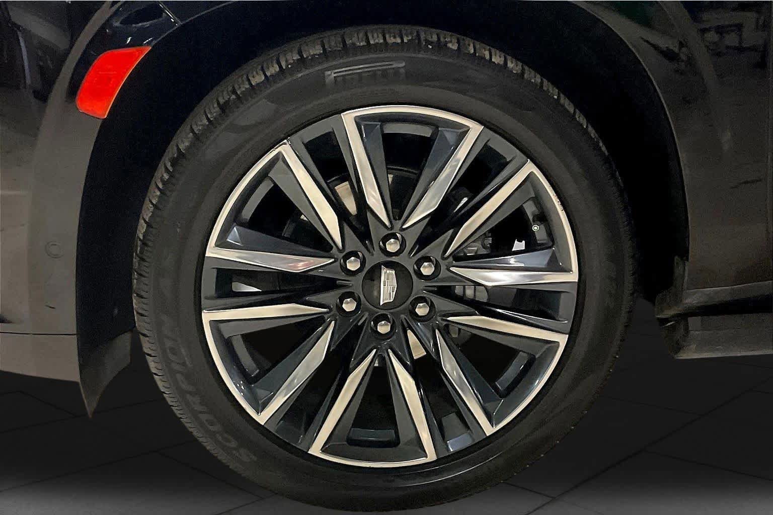 Used 2021 Cadillac Escalade Sport w/ Driver Assist Tech Package image 10