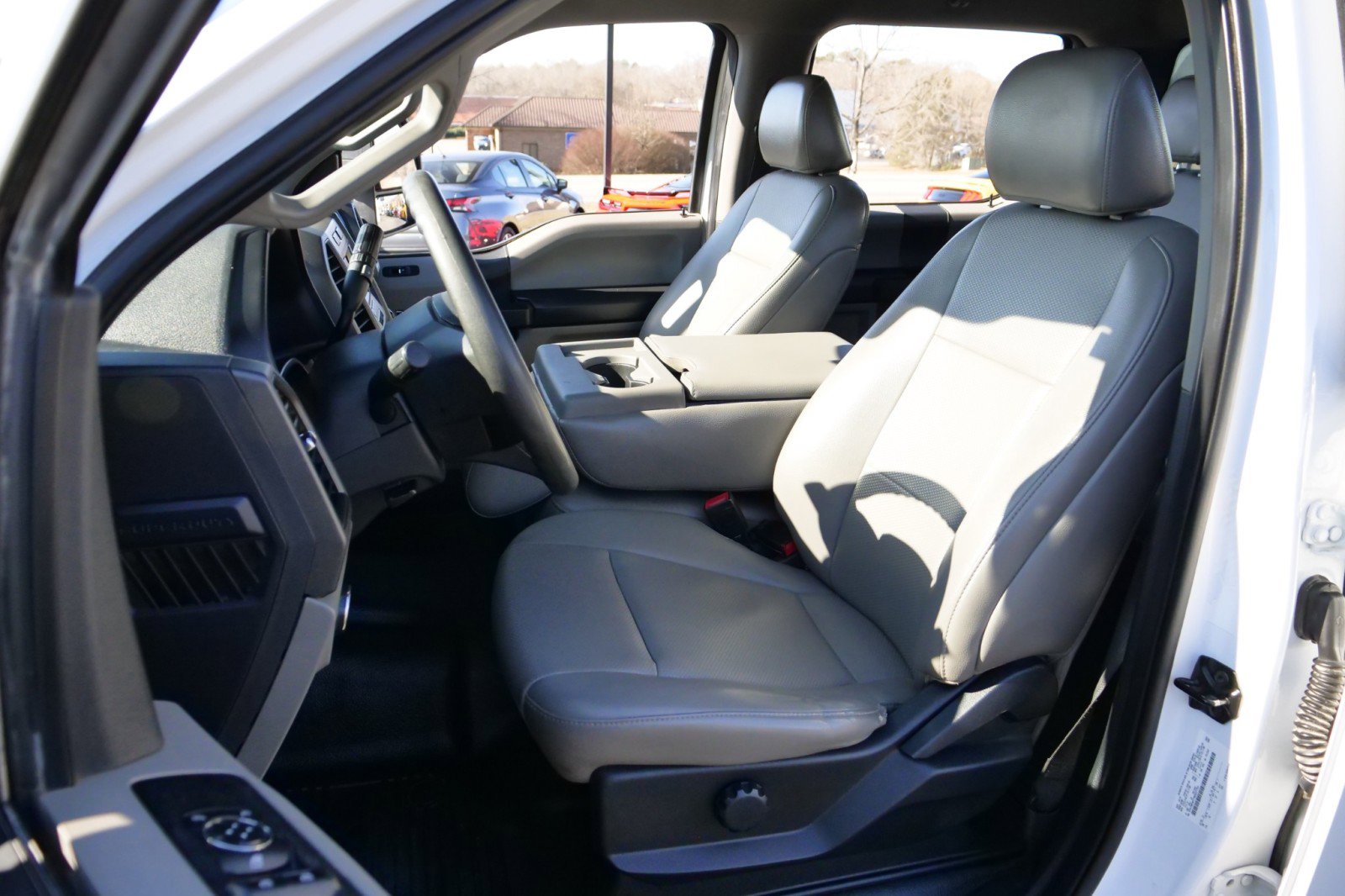 Used 2022 Ford F250 XL w/ Power Equipment Group image 3