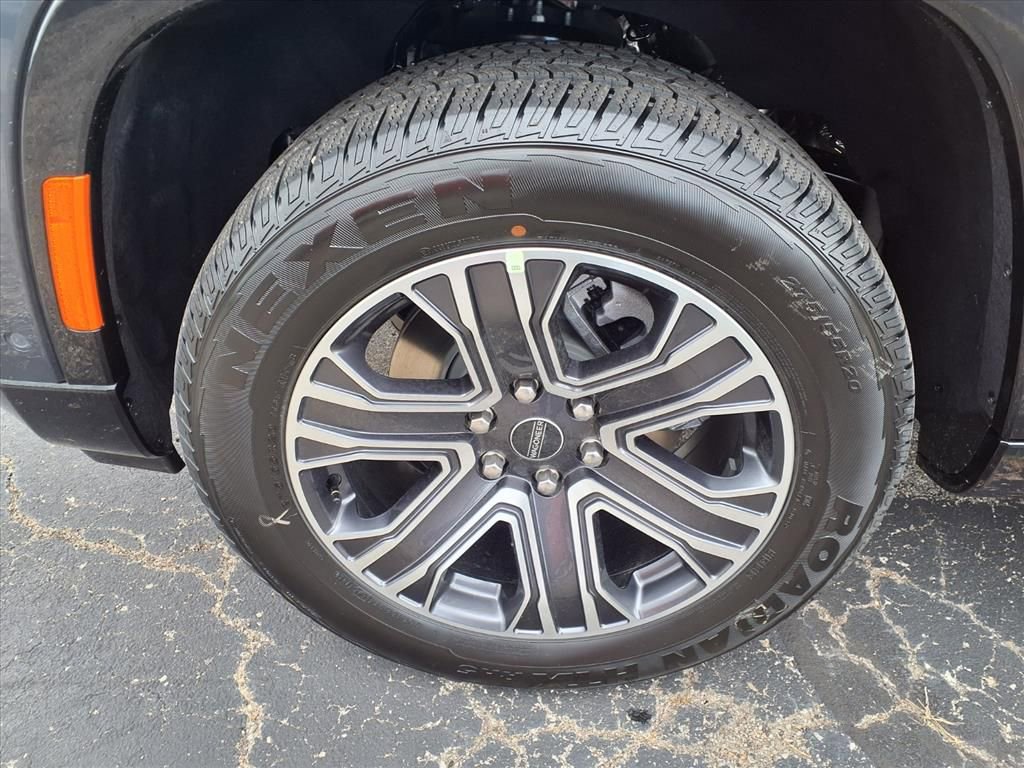 New 2025 Jeep Wagoneer 4WD w/ Convenience Group I image 30