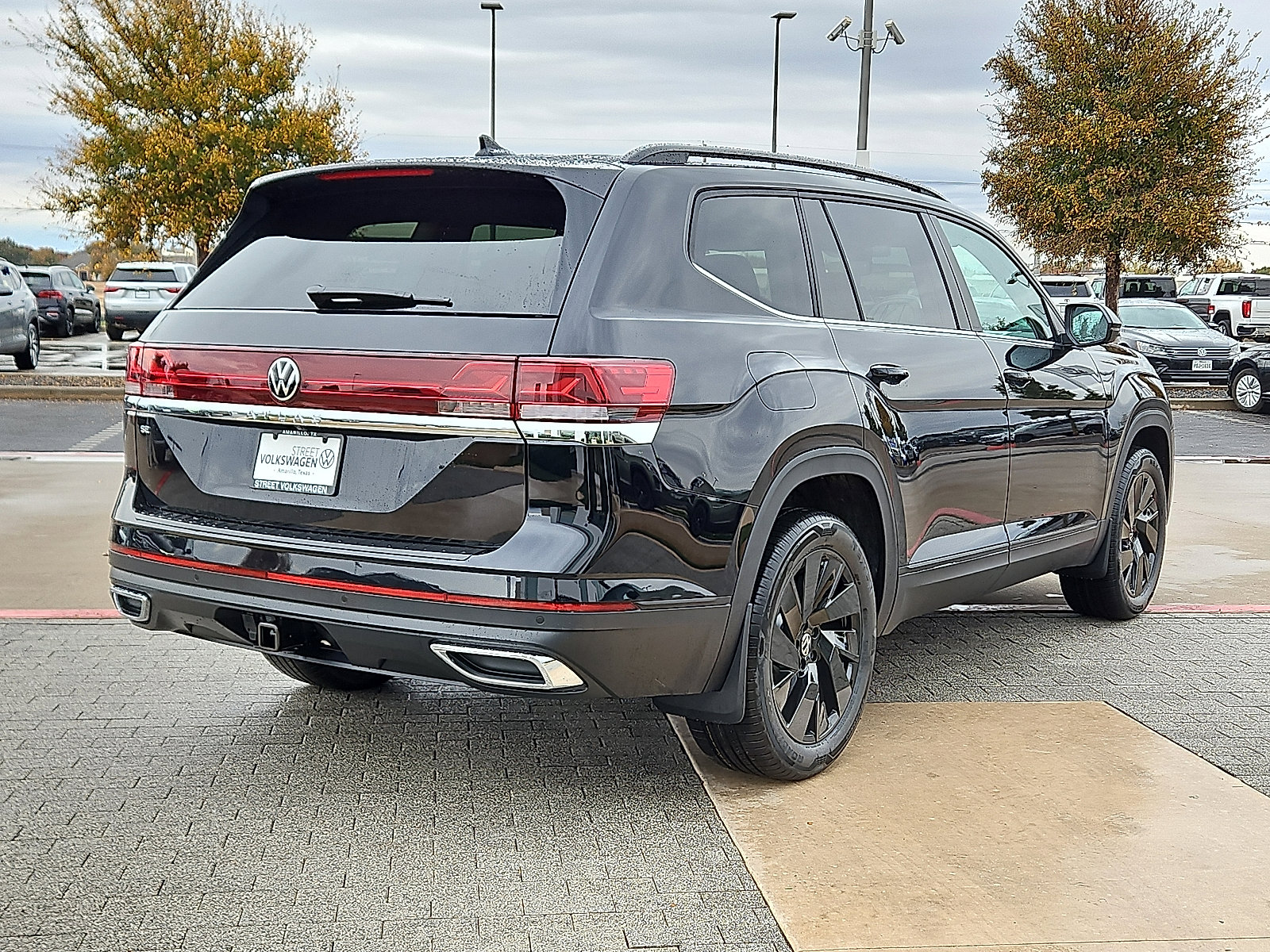 New 2026 Volkswagen Atlas SE image 3