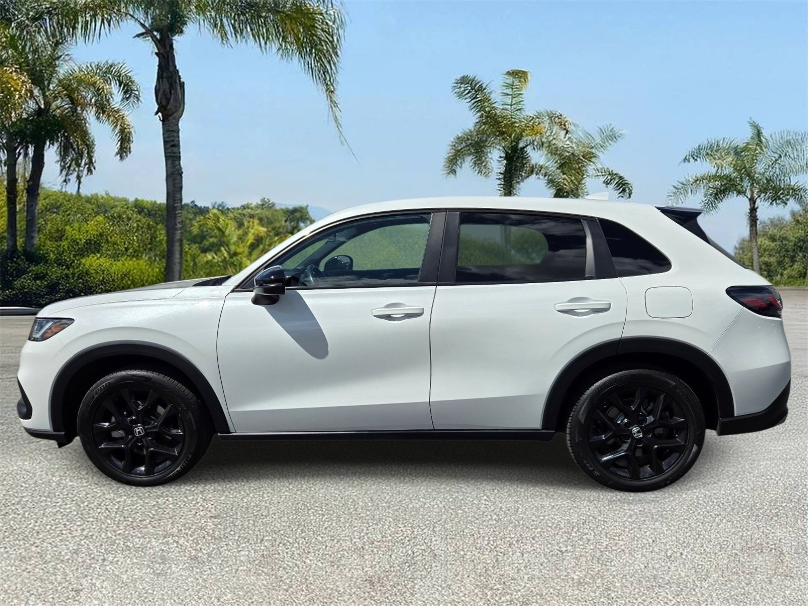 Used 2024 Honda HR-V Sport image 2