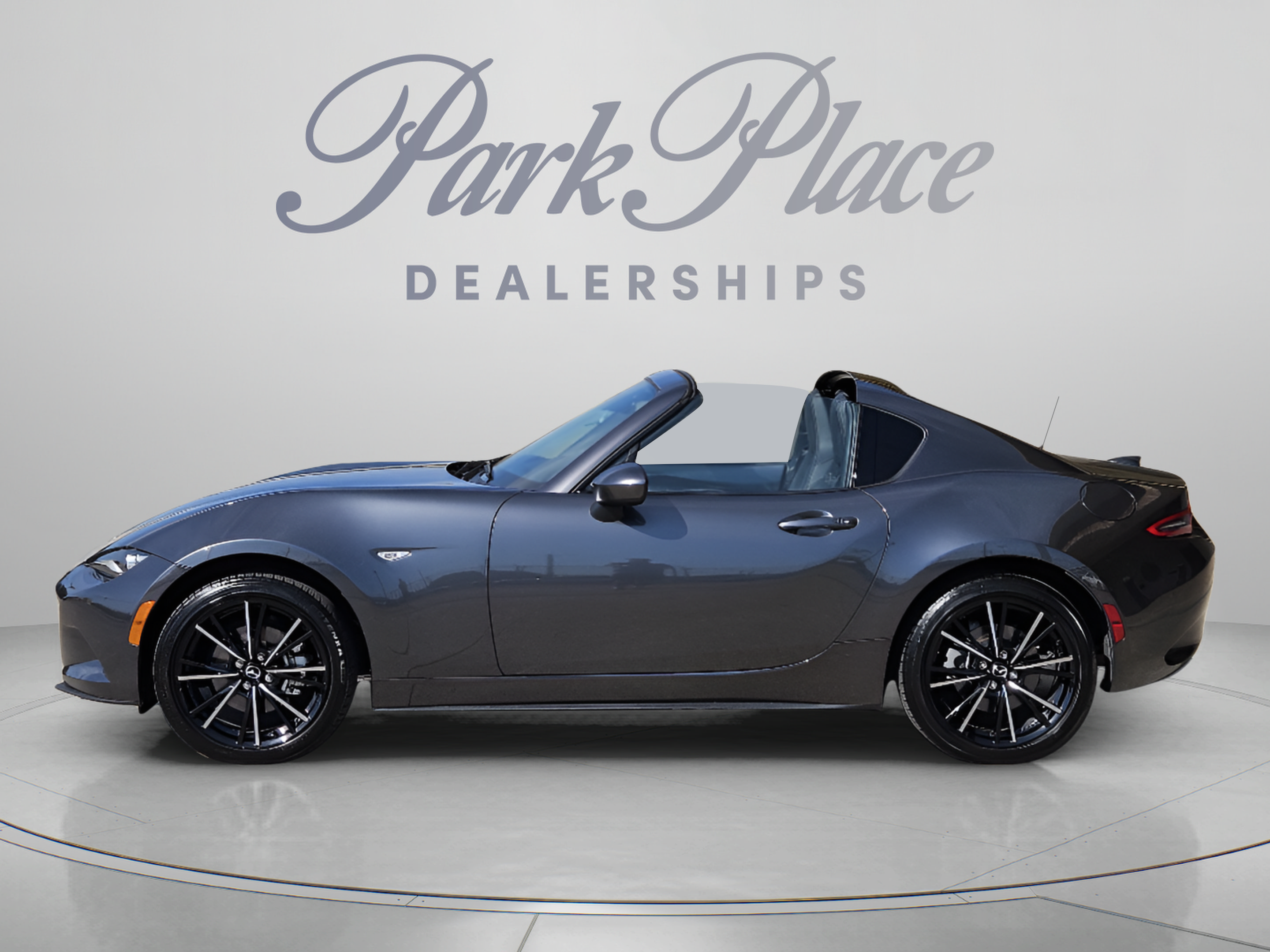 Used 2024 MAZDA MX-5 Miata RF Grand Touring RWD image 2