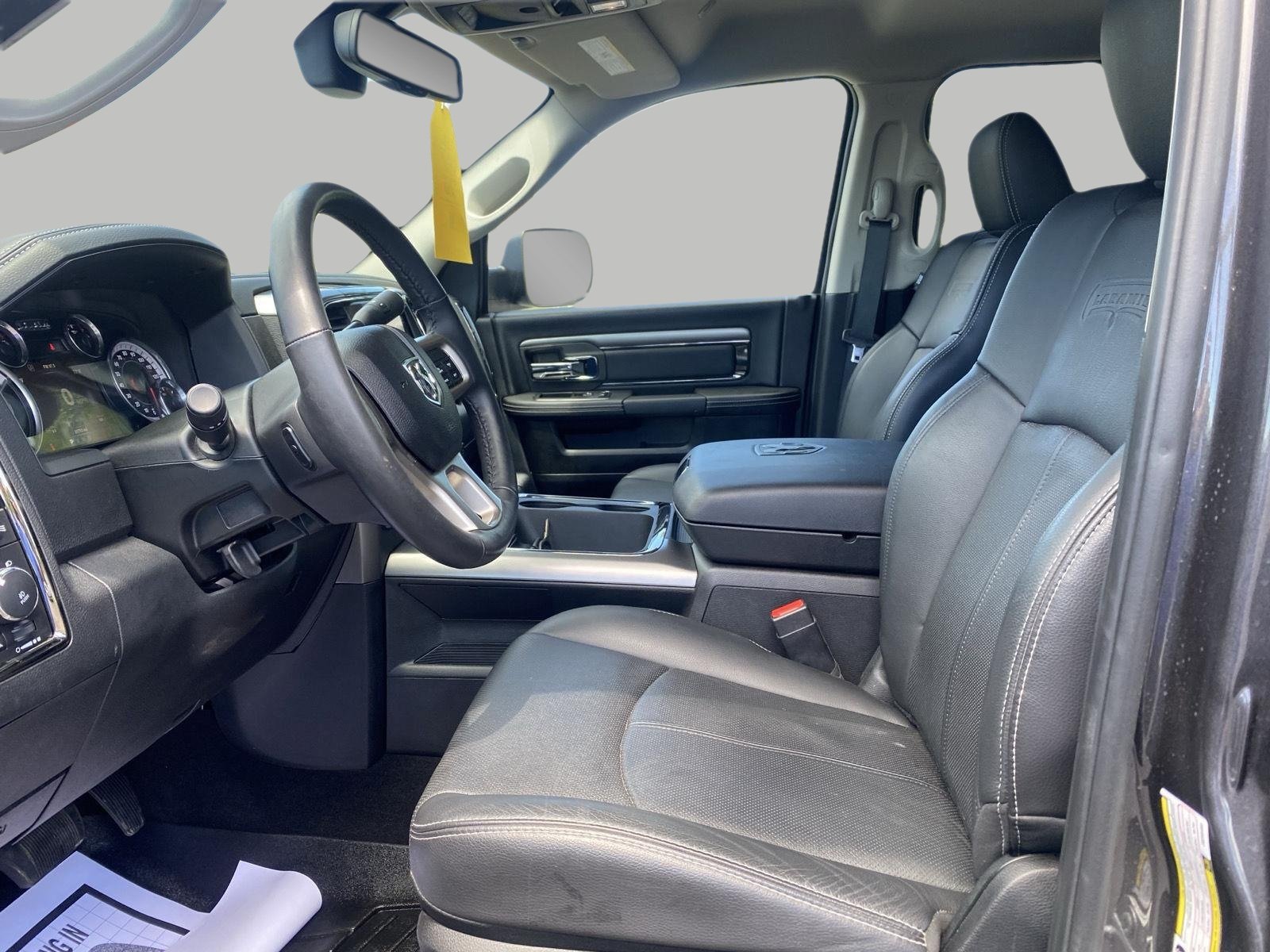 Used 2018 RAM 2500 Laramie w/ Sport Appearance Group AWD/4WD image 8