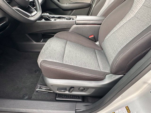 Certified 2023 Nissan Rogue SV AWD/4WD image 22