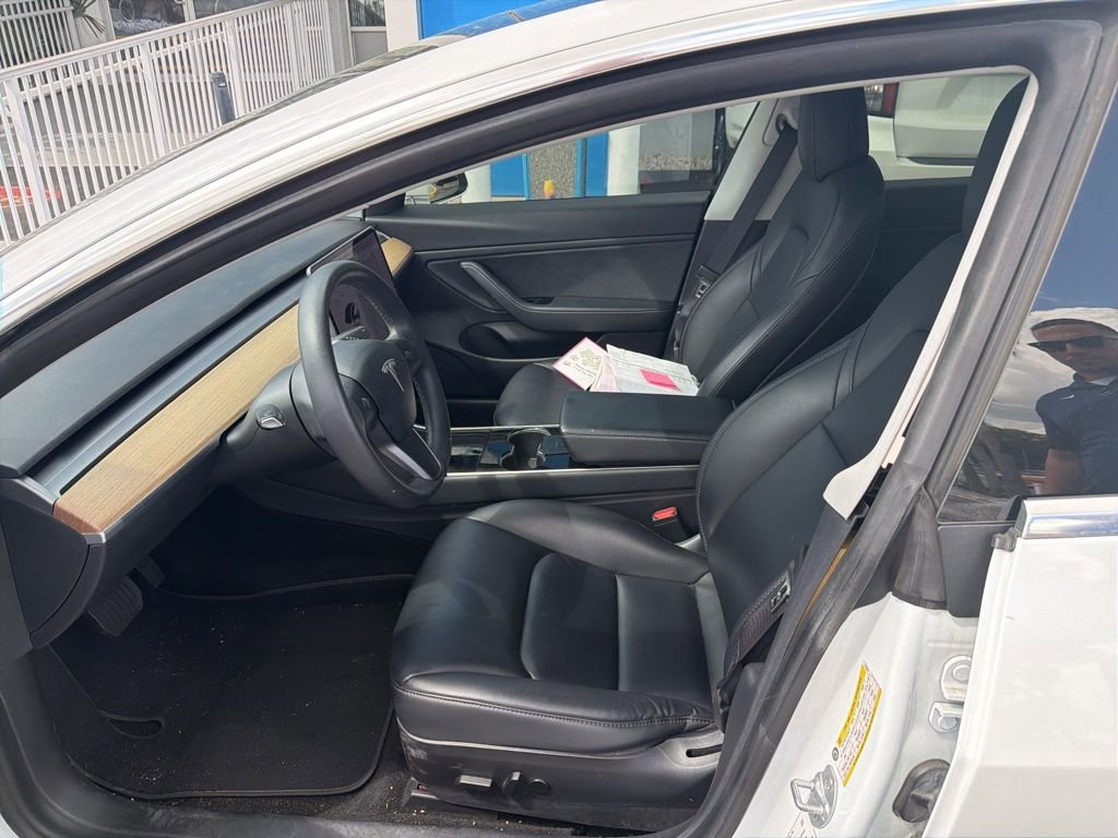Used 2020 Tesla Model 3 Long Range image 17