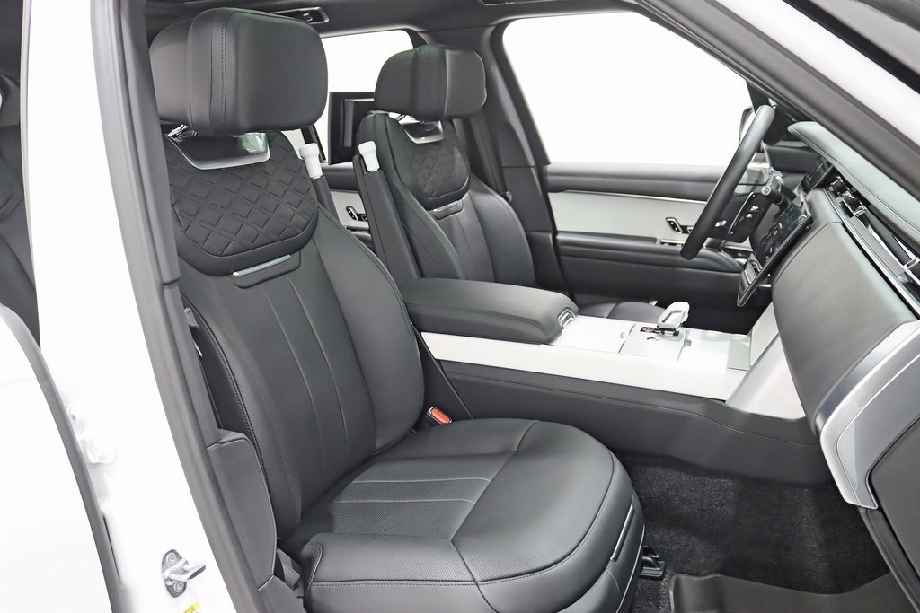 Used 2024 Land Rover Range Rover SV image 31