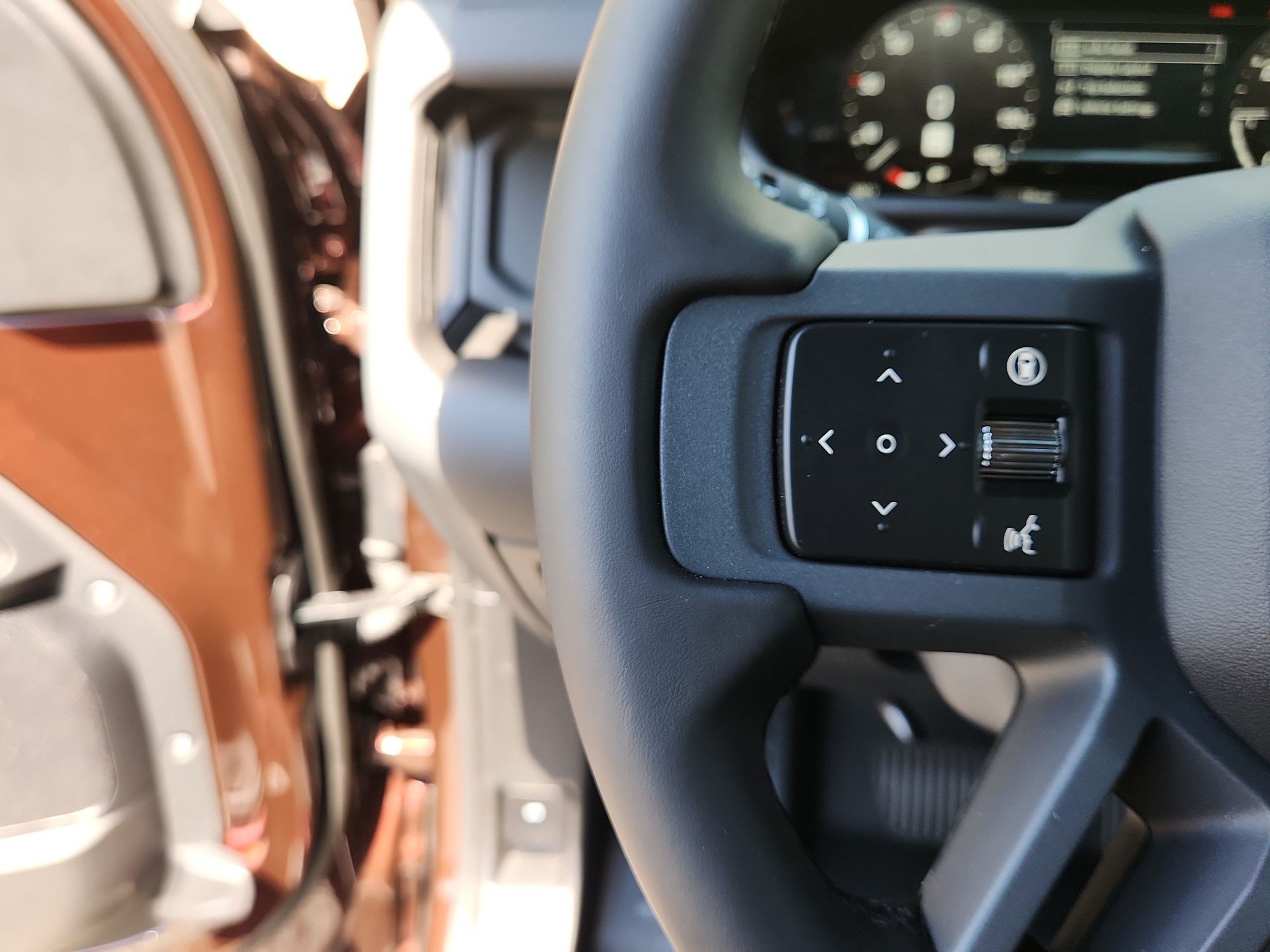 New 2026 Land Rover Defender 90 X-Dynamic SE AWD/4WD image 15