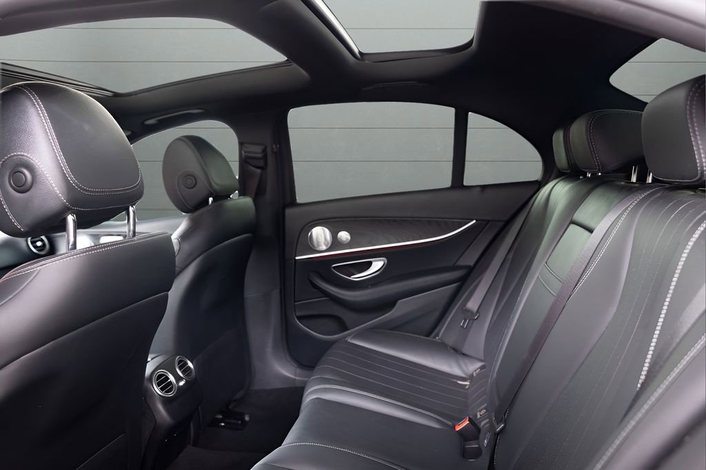 Used 2020 Mercedes-Benz E 350 Sedan image 59