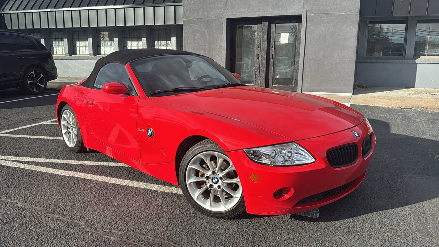 Used 2005 BMW Z4 2.5i image 1