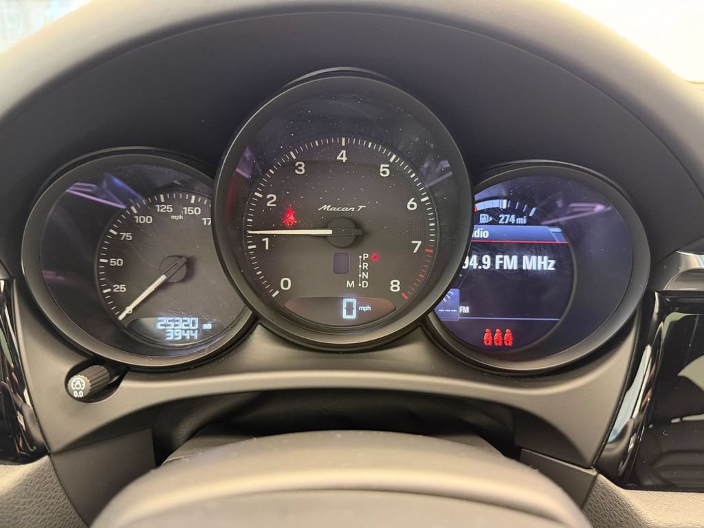 Used 2024 Porsche Macan Turbo AWD/4WD image 10