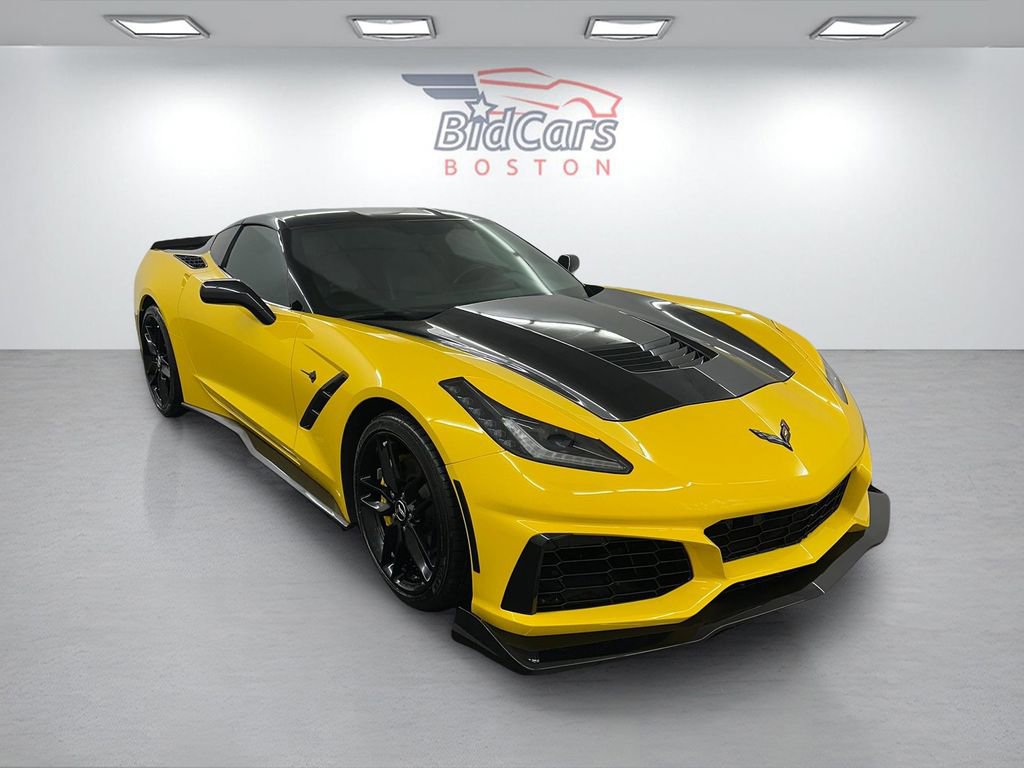Used 2015 Chevrolet Corvette Stingray Coupe w/ ZF1 Appearance Package image 3