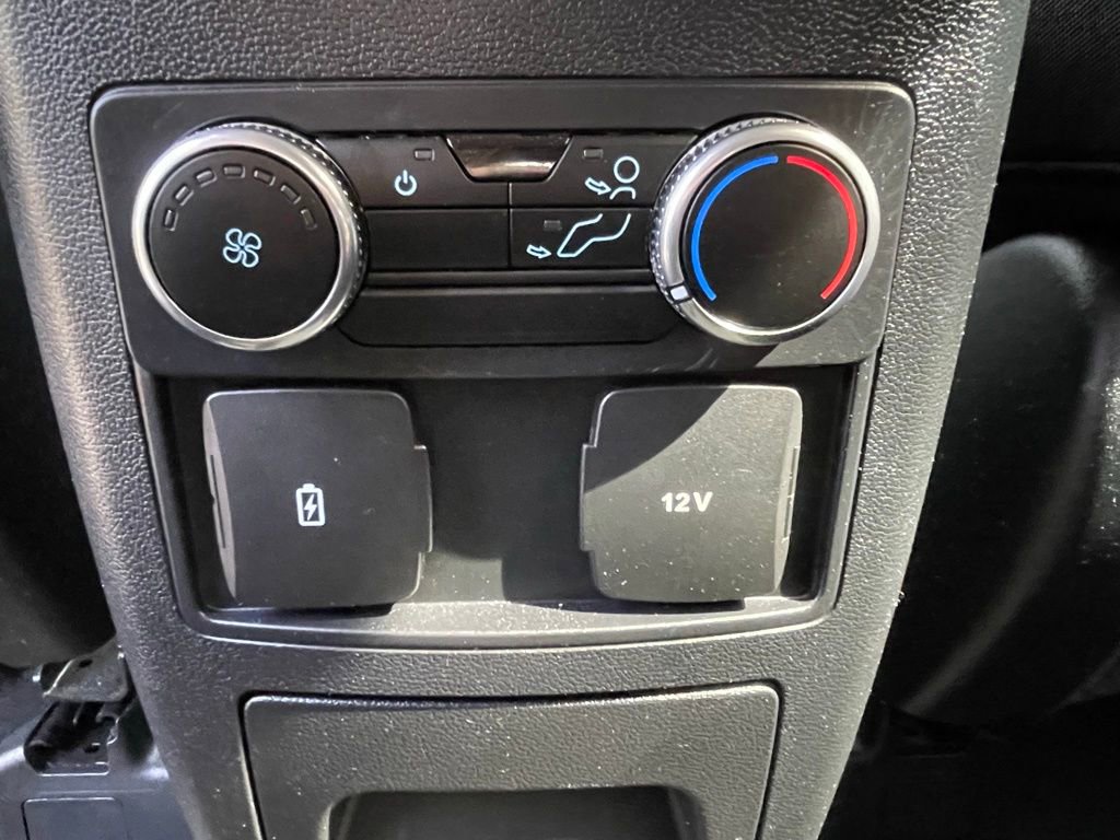 Used 2022 Ford Explorer XLT image 26