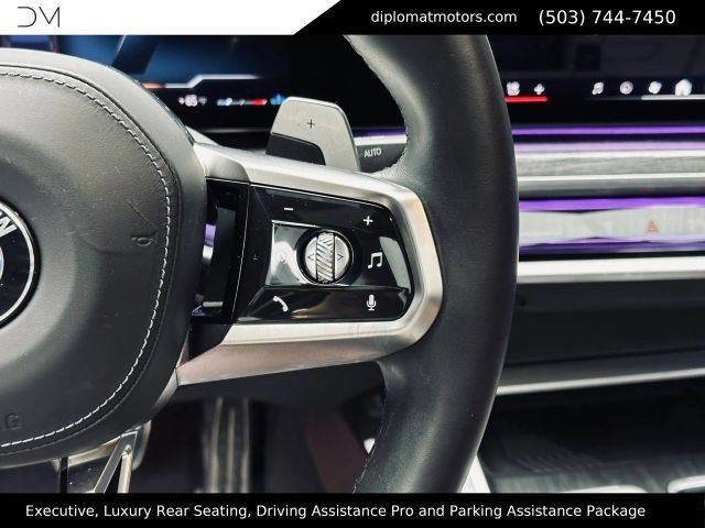 Used 2023 BMW 760i xDrive w/ Executive Package AWD/4WD image 36