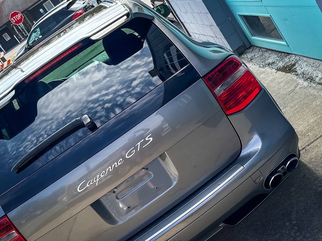 Used 2010 Porsche Cayenne GTS AWD/4WD image 7