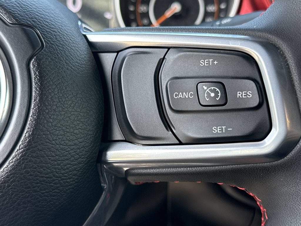 Used 2023 Jeep Gladiator Rubicon w/ LED Lighting Group AWD/4WD image 15